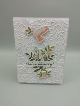 Zarter Neuanfang: Handgefertigte Relief-Karte "You're Blooming!"